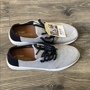 Toms lace up shoes
